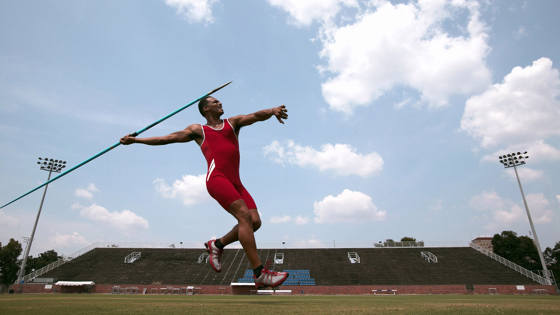 渡边一平泳池内外双重突破，渡边一系